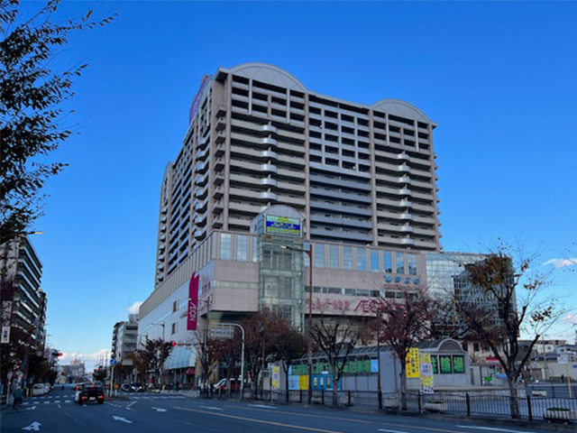 駅前のイオン