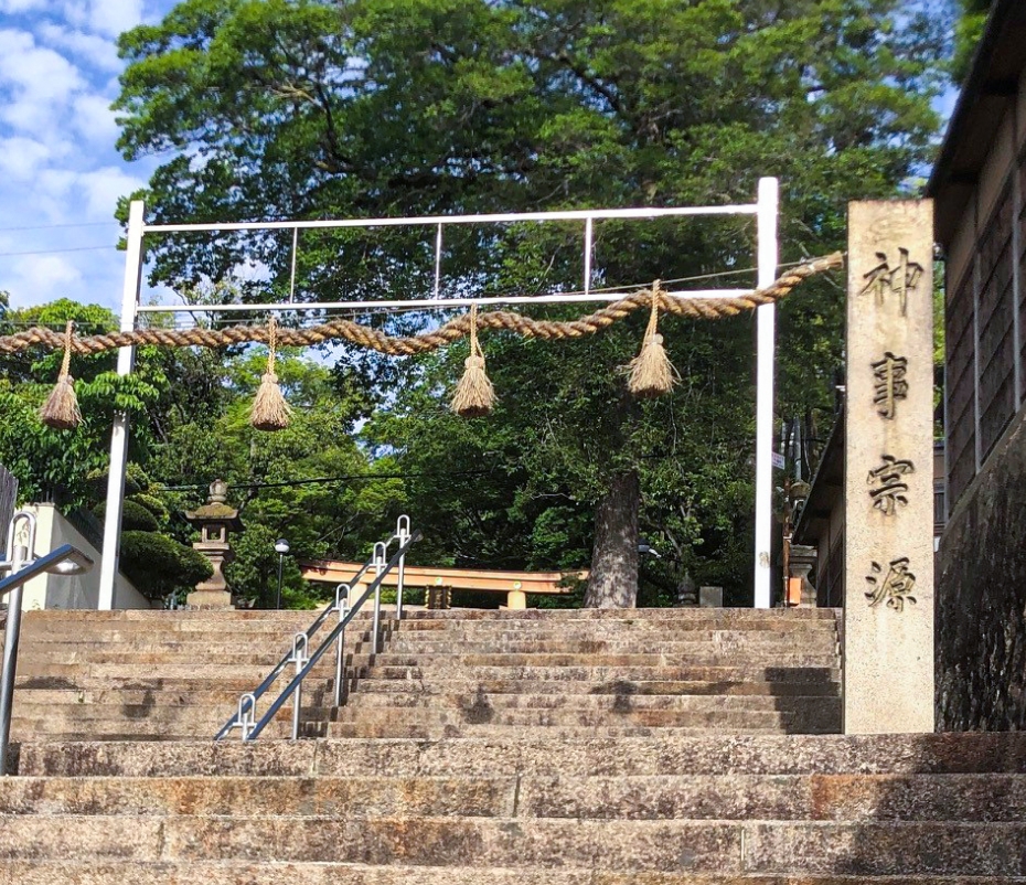 駅と繋がってる参道